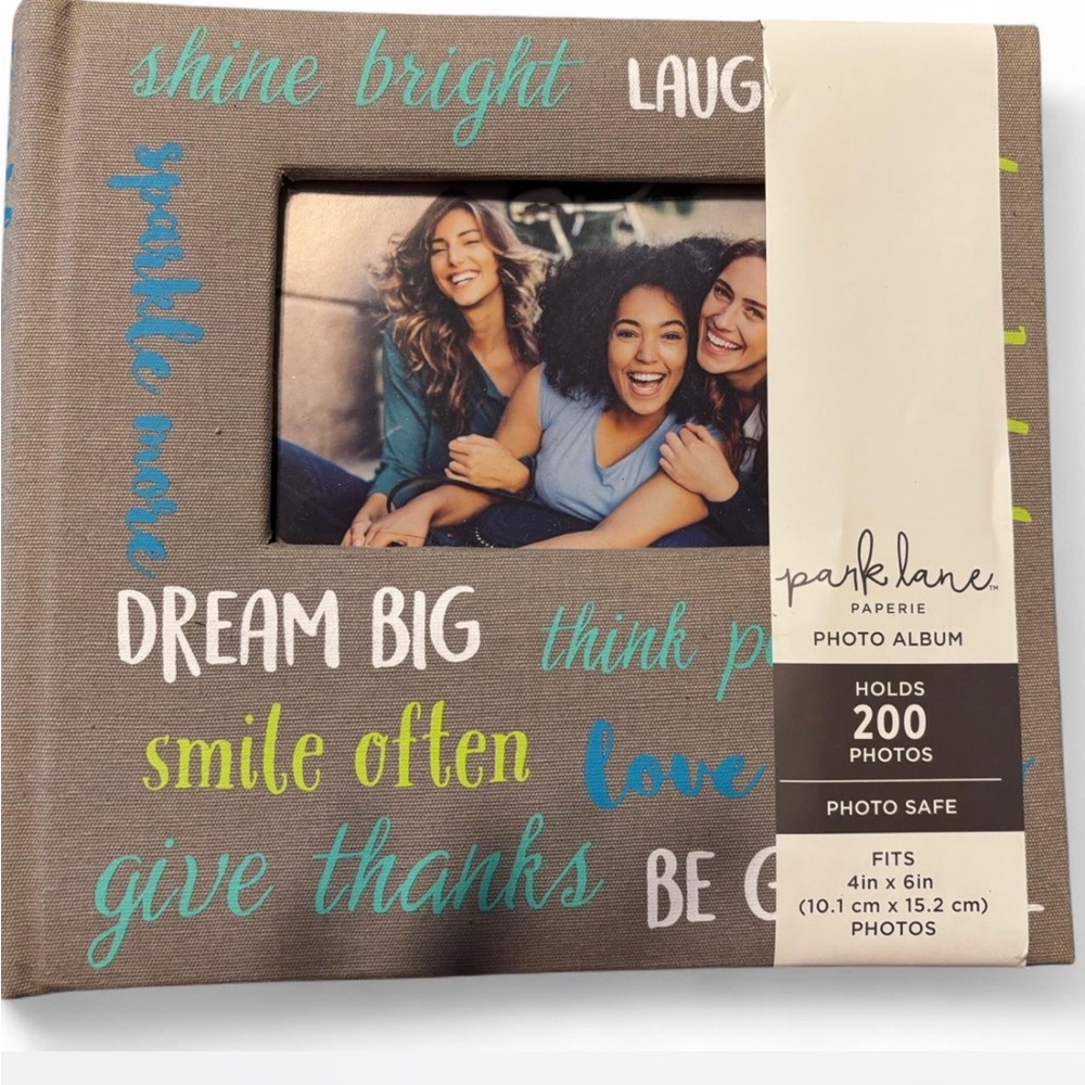 Park Lane Gray and Blue Picture Frame Accents